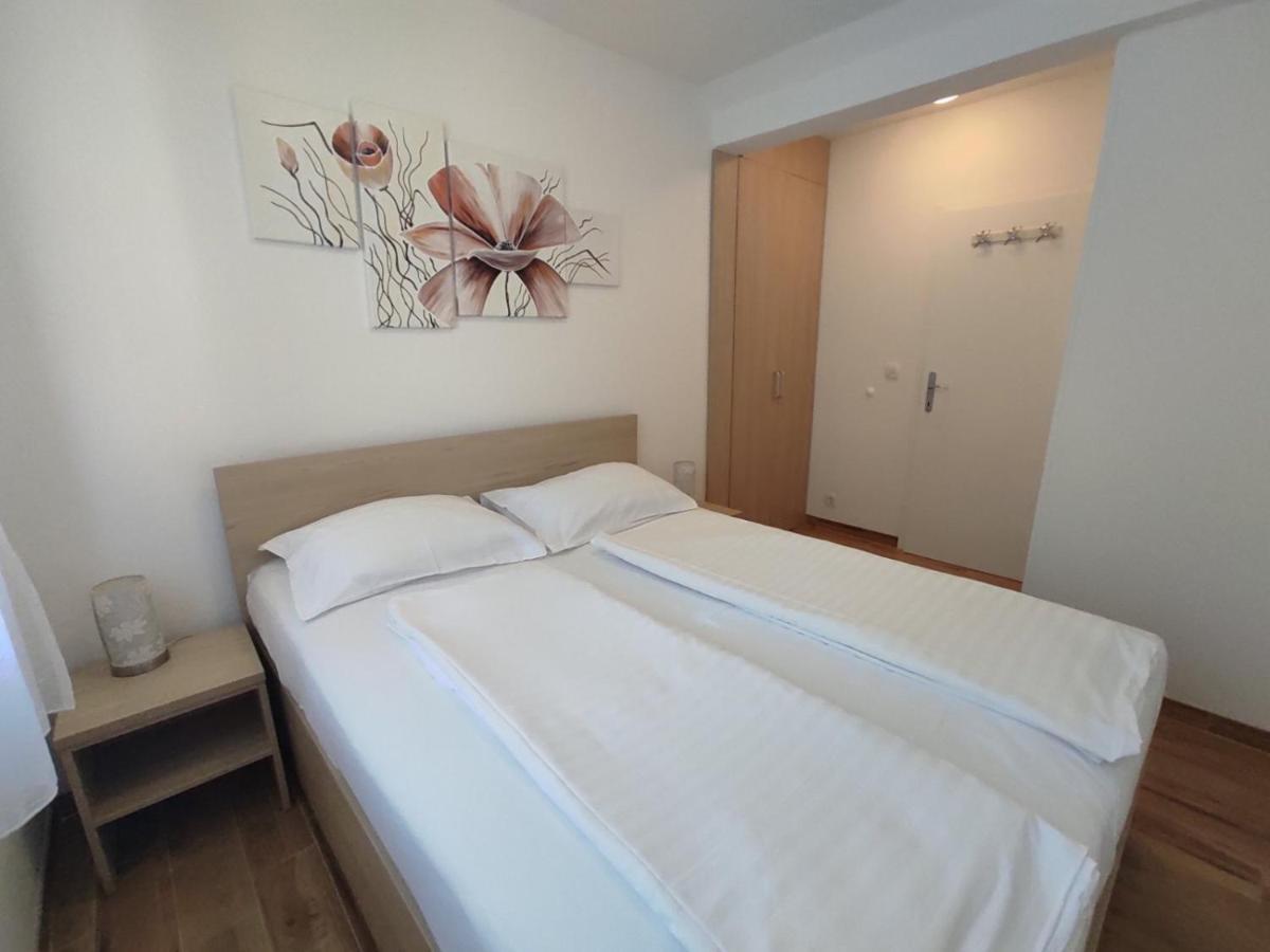 Iris Apartment Mlini Luaran gambar