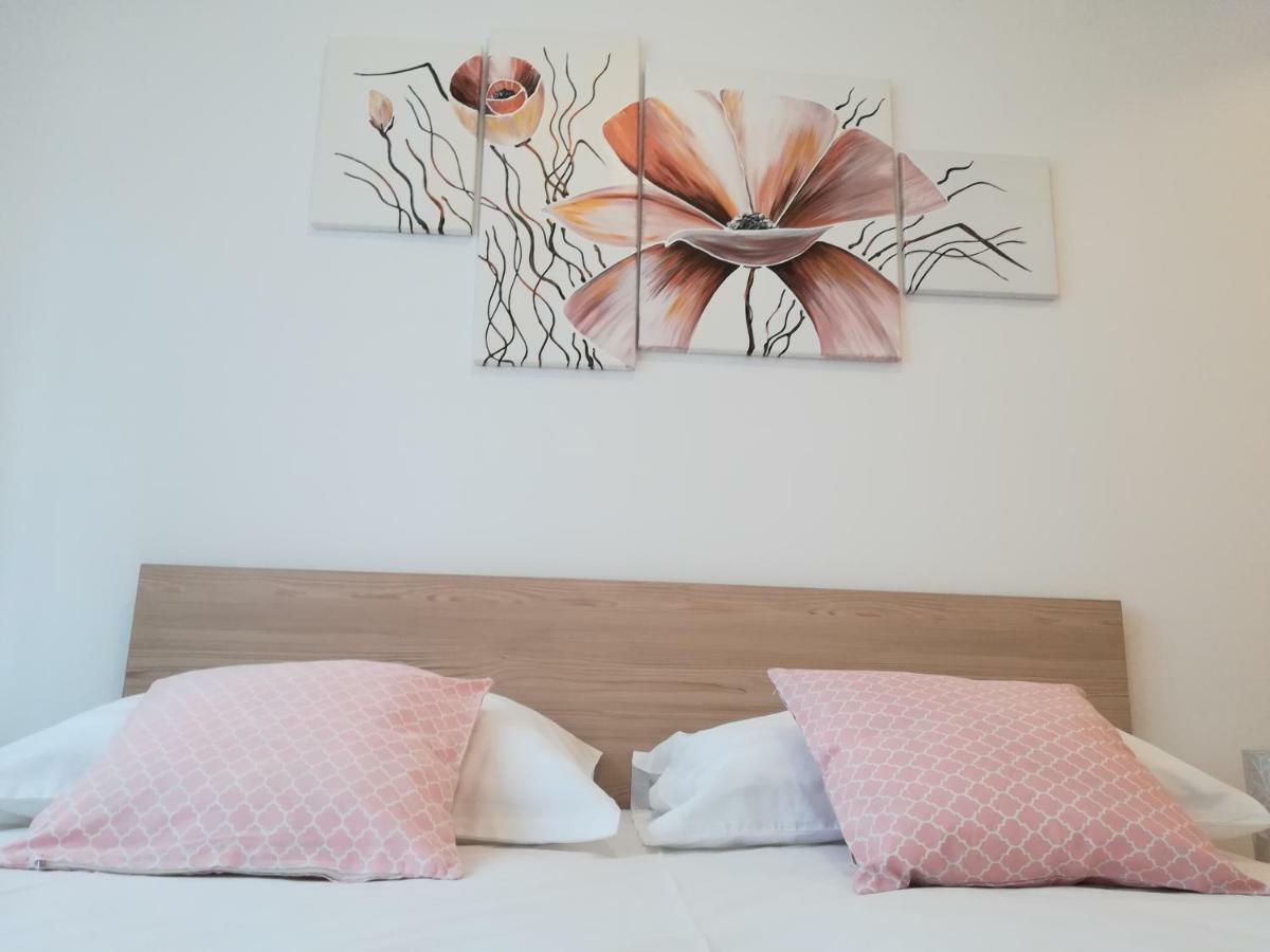 Iris Apartment Mlini Luaran gambar